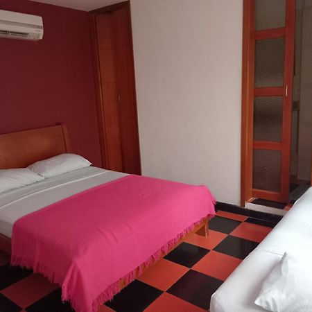 Hotel Bahia Plaza Санта Марта Екстериор снимка